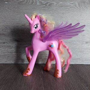 Hasbro My Little Pony 2011 Princess Cadance Talking Wedding Day Lights Up